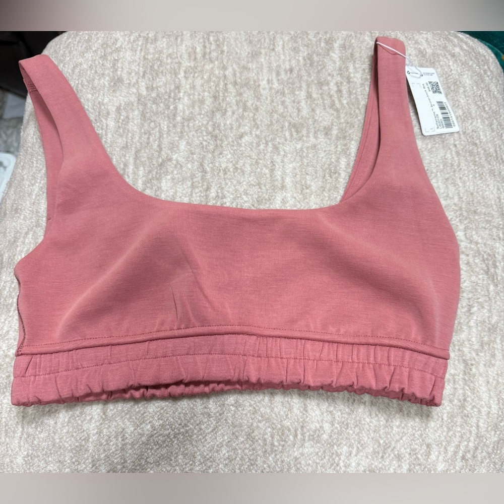 New Lululemon Softstreme Scoop Neck Bra Women's Briar Rose Pink Size 4 NWT